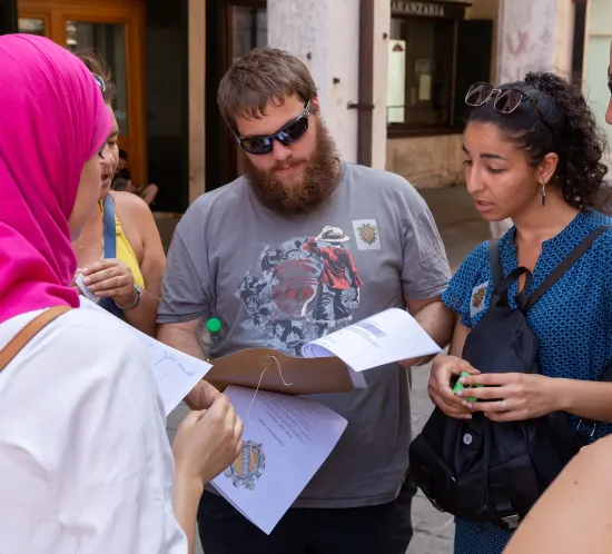 Attività di team building a Venezia tra calli e canali